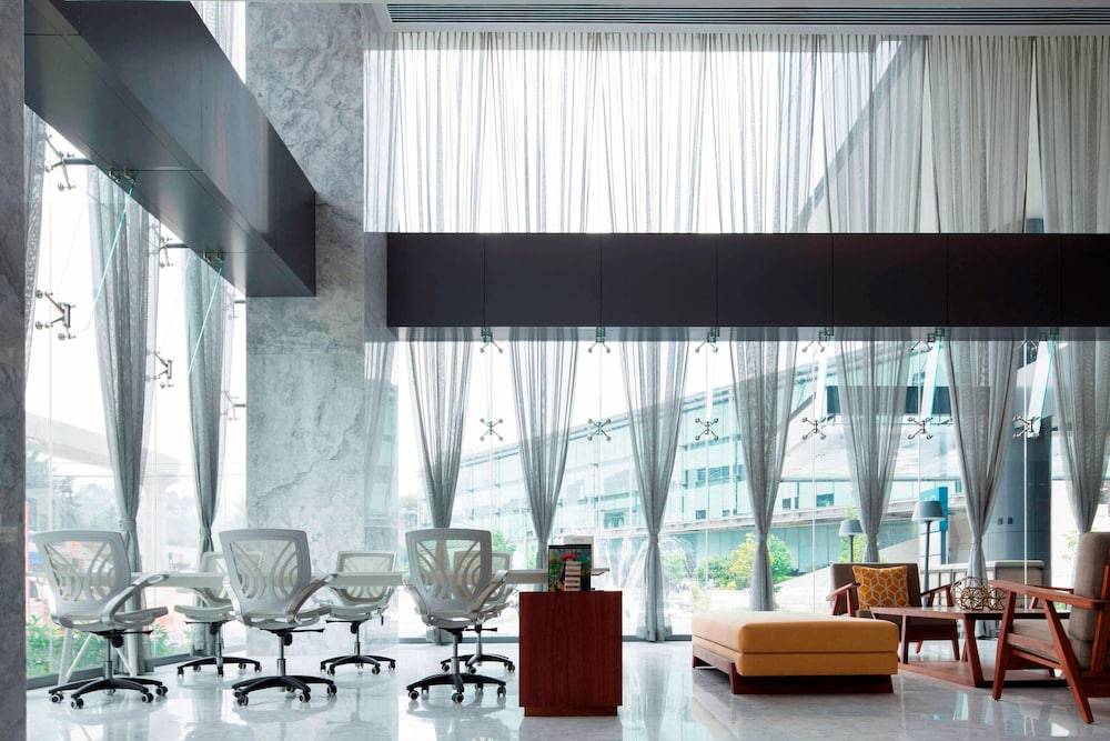 AC Hotel by Marriott Santa Fe 2