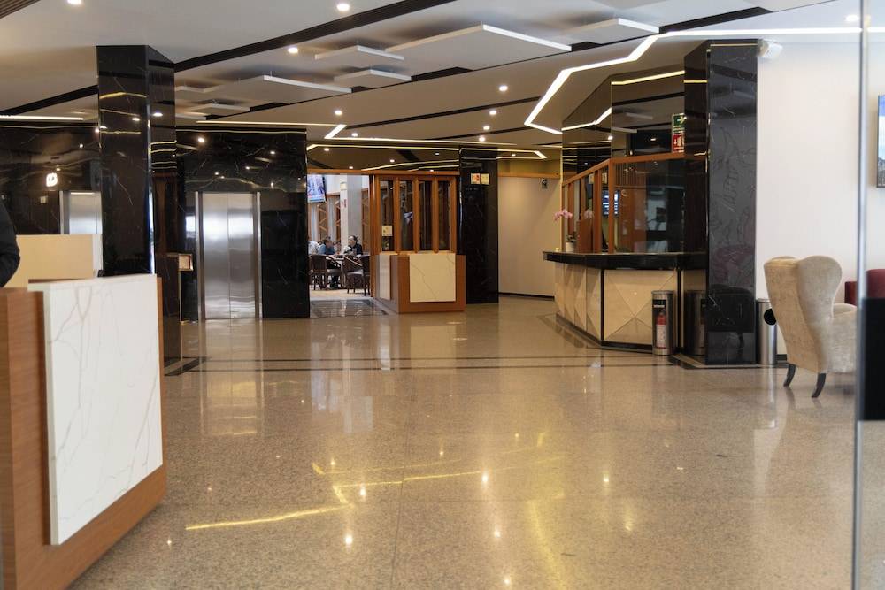 Hotel Abastos Plaza 2