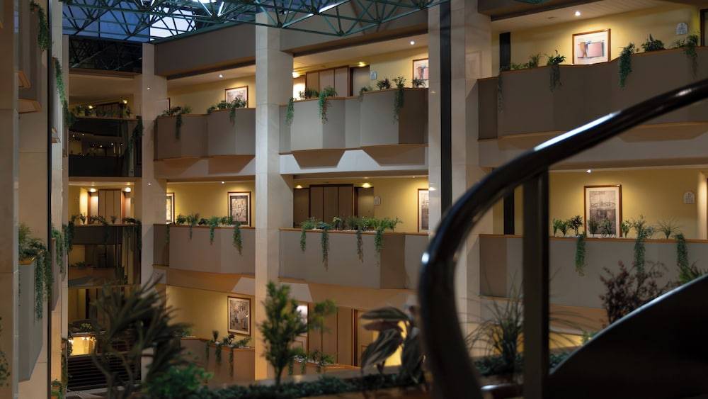 Hotel Abastos Plaza 1