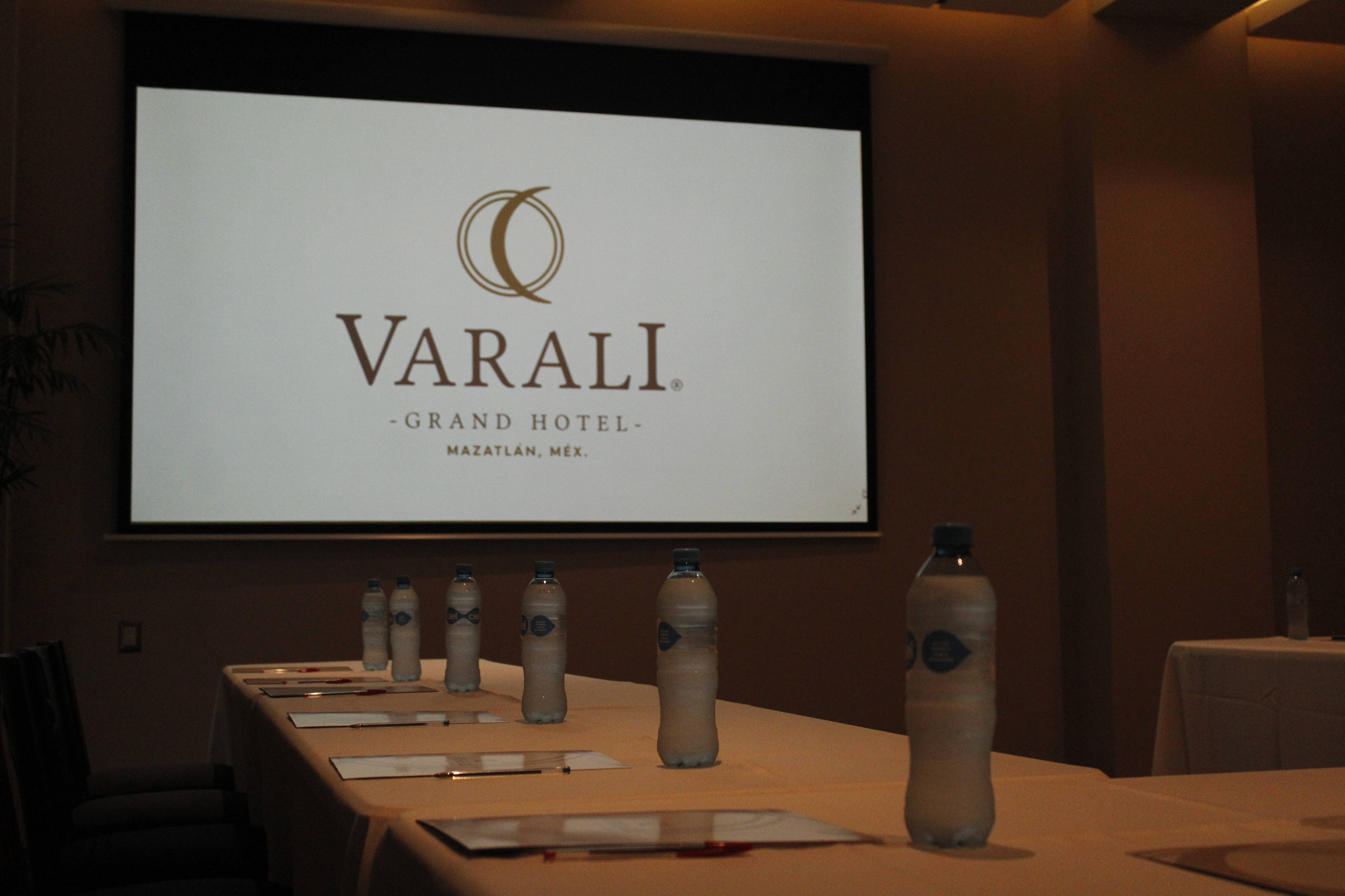 Varali Grand Hotel 1
