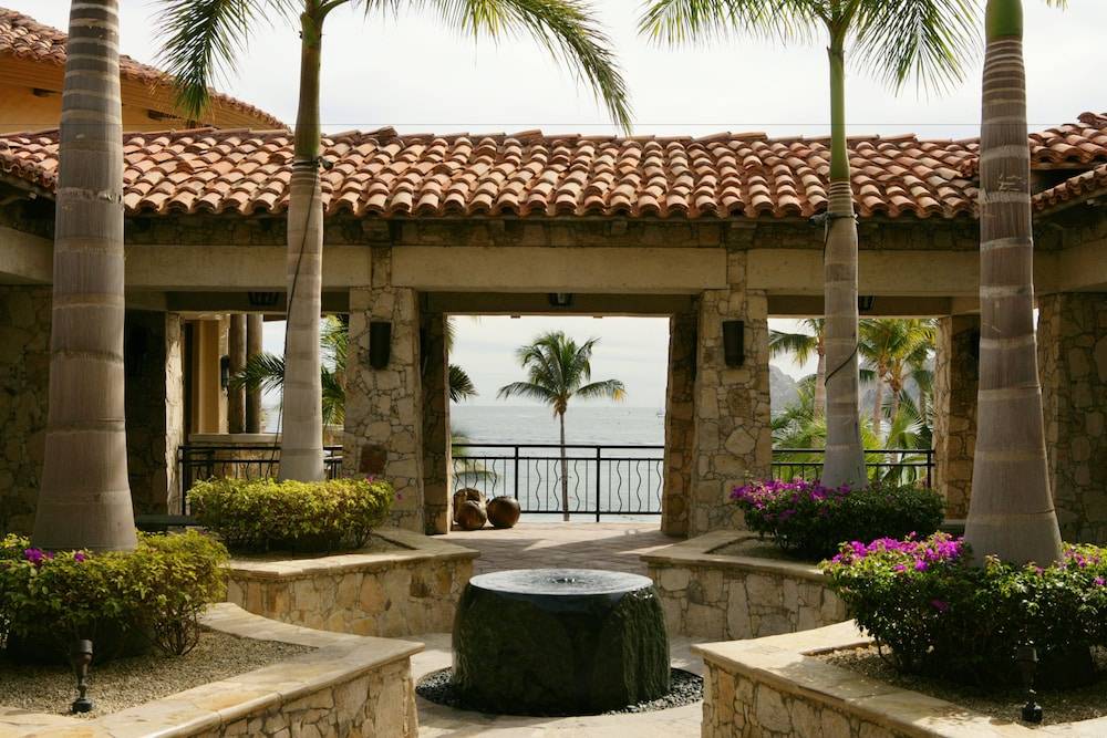 Hacienda Beach Club & Residences 2