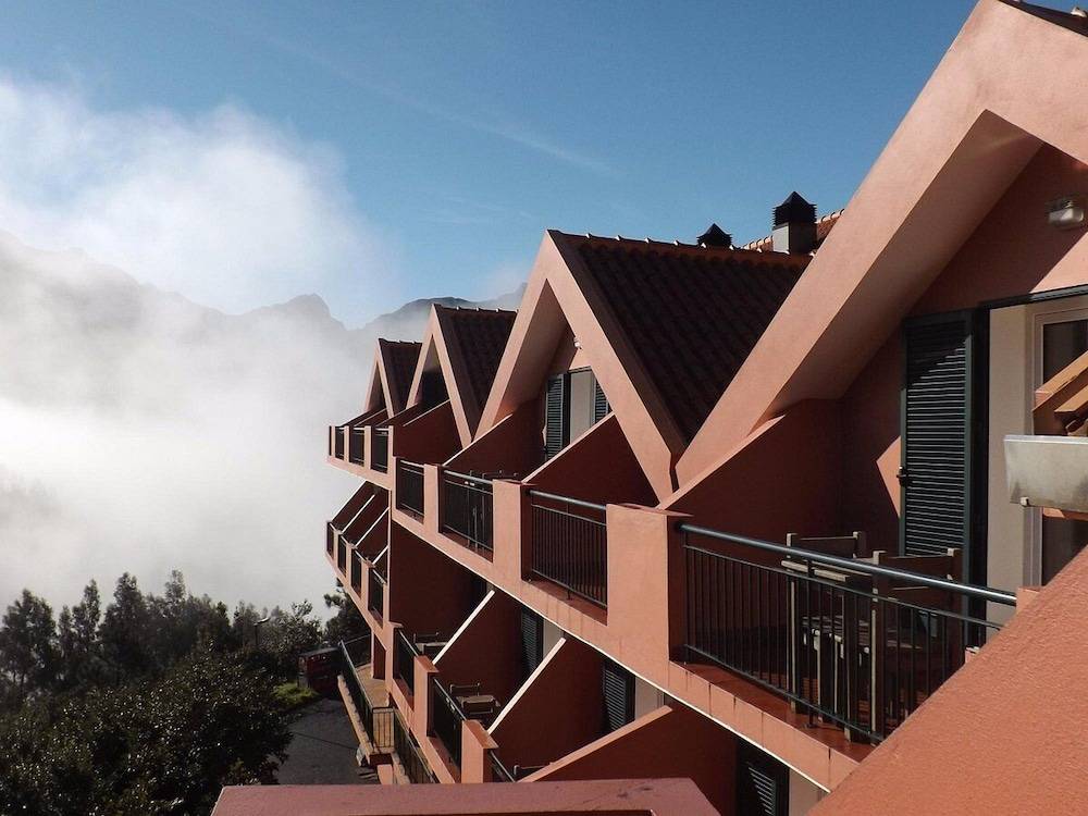 Valley View Hotel Encumeada 1