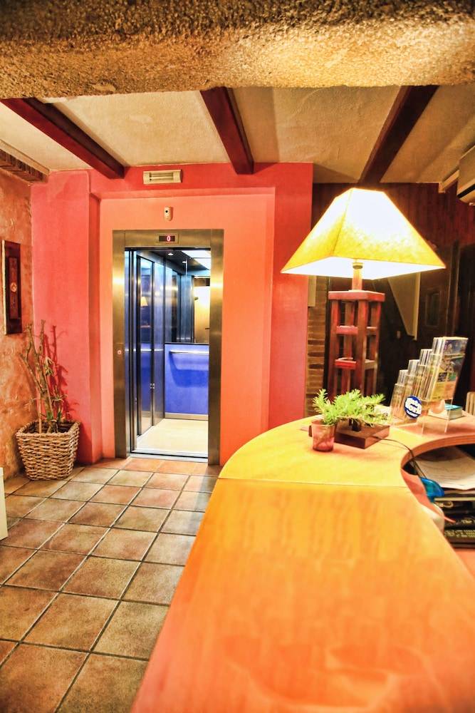 Hostal Isabel 2