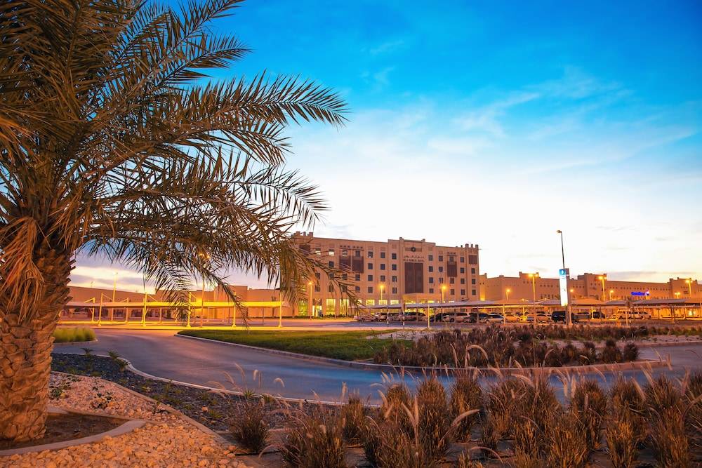 Ayla Bawadi Hotel & Mall 1