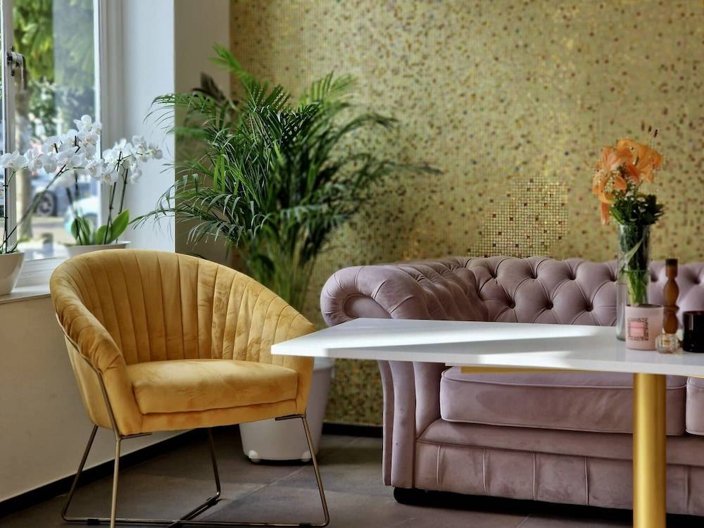 Chasse Residency Hotel 2