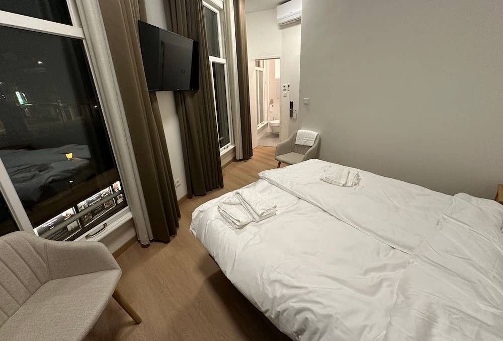 Voyagers Amsterdam 1