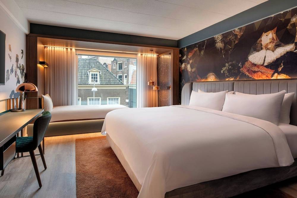 Renaissance Amsterdam Hotel 1