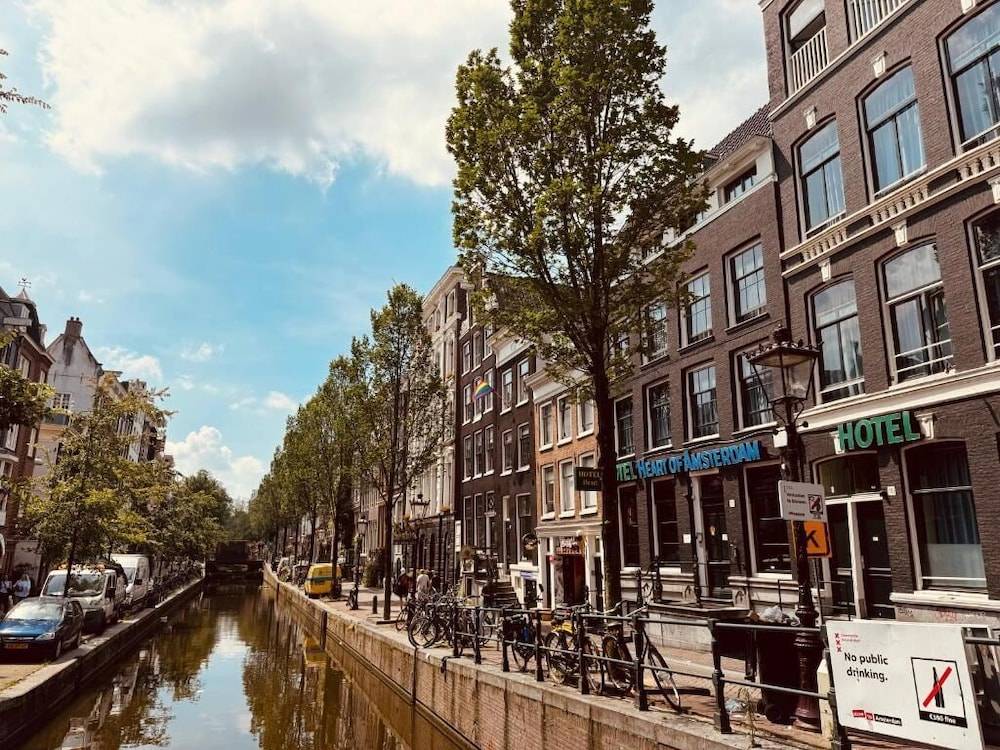 Heart of Amsterdam Hostel 1