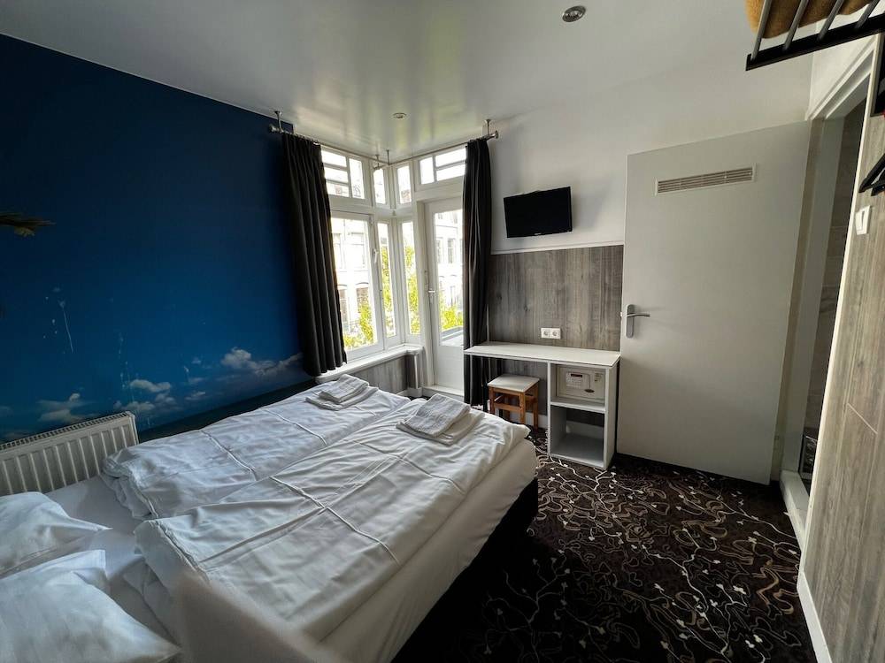 Trianon Hotel 1
