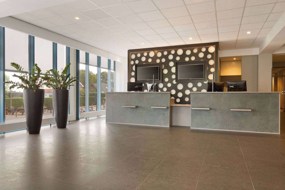 Ramada by Wyndham Amsterdam Airport Schiphol 2