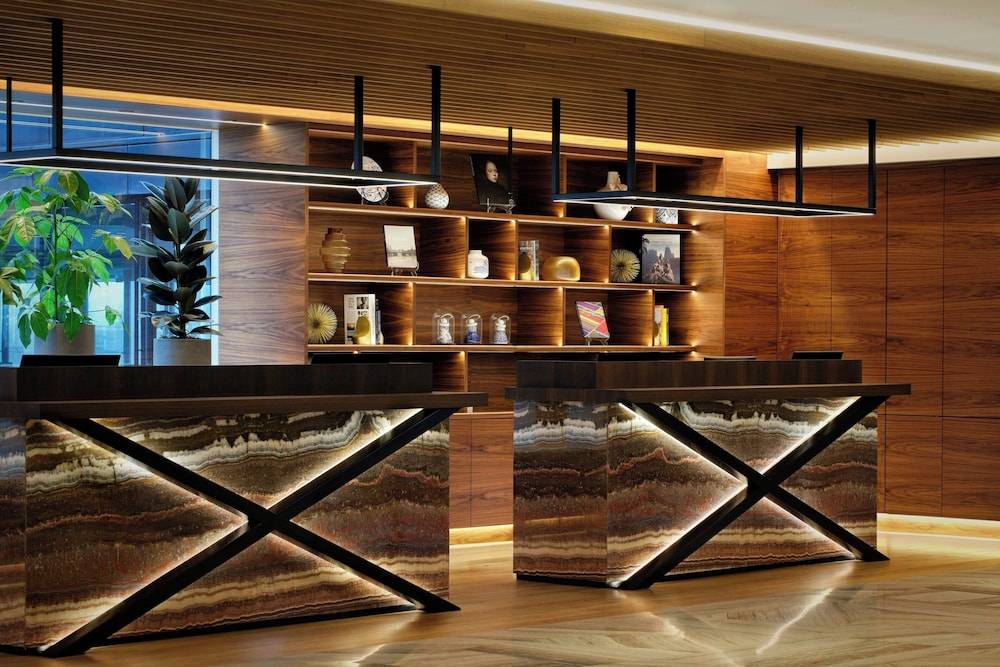 Sheraton Amsterdam Airport Hotel and Conference Center 2