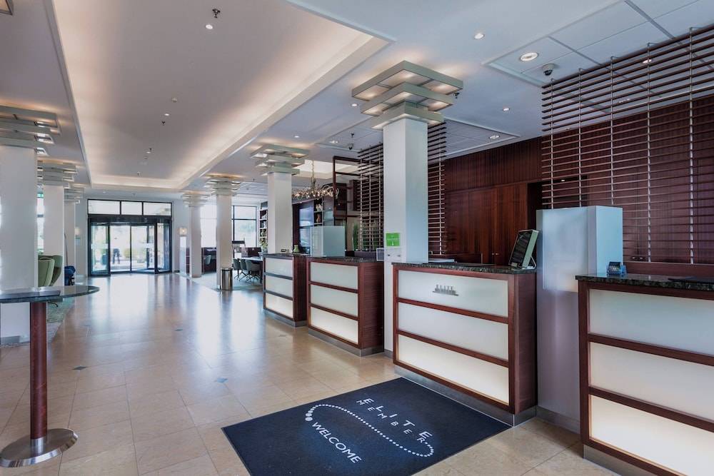 Courtyard by Marriott Amsterdam Airport 2