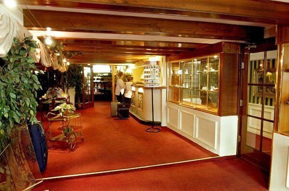 Rembrandtplein Hotel 2