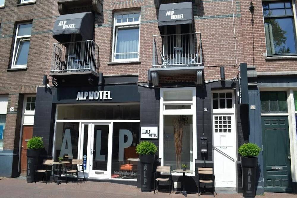 Alp Hotel 1
