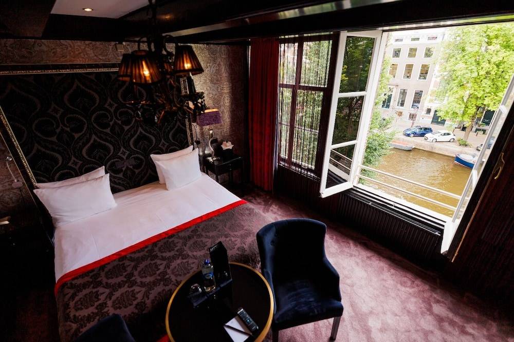 The Toren Amsterdam, by The Pavilions 1