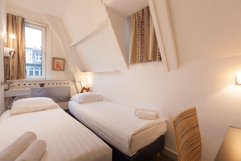 Townhouse Hotel 2