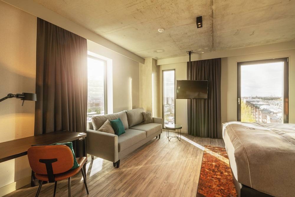 Holiday Inn - the niu, FENDER AMSTERDAM by IHG 2