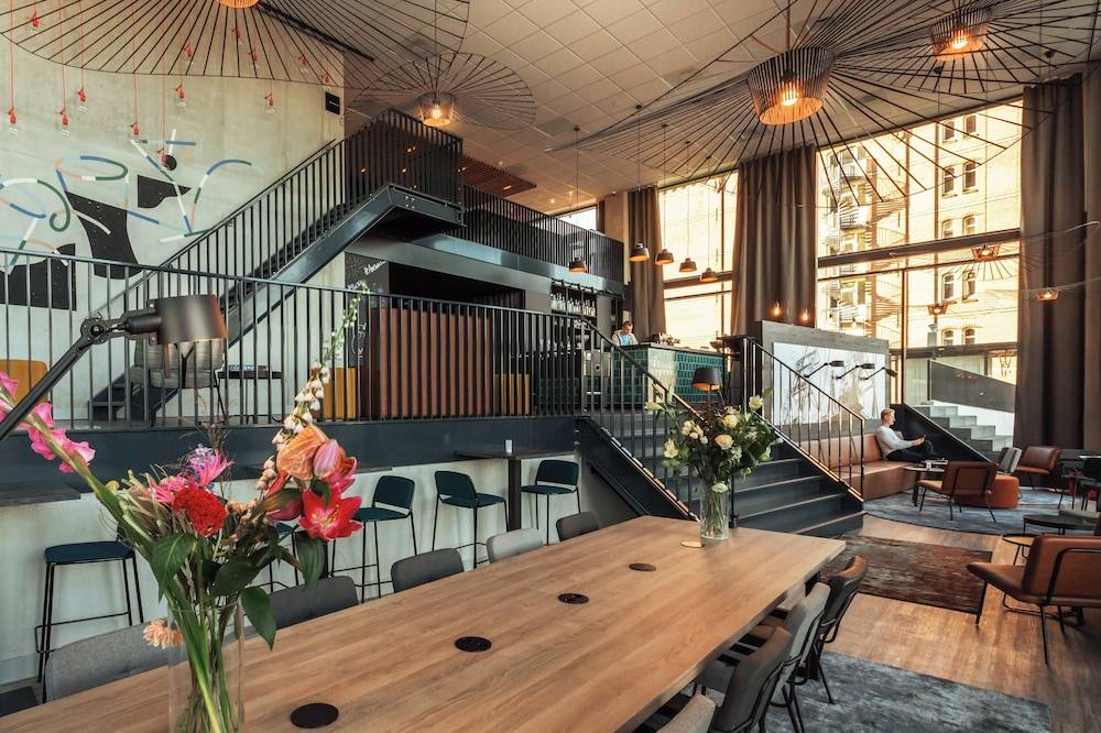 Holiday Inn - the niu, FENDER AMSTERDAM by IHG 1