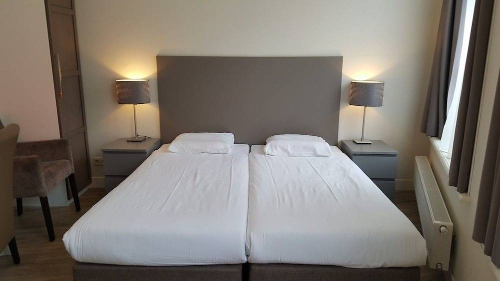 Hotel Corner House 2