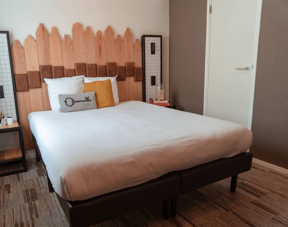 Mr. Jordaan 1