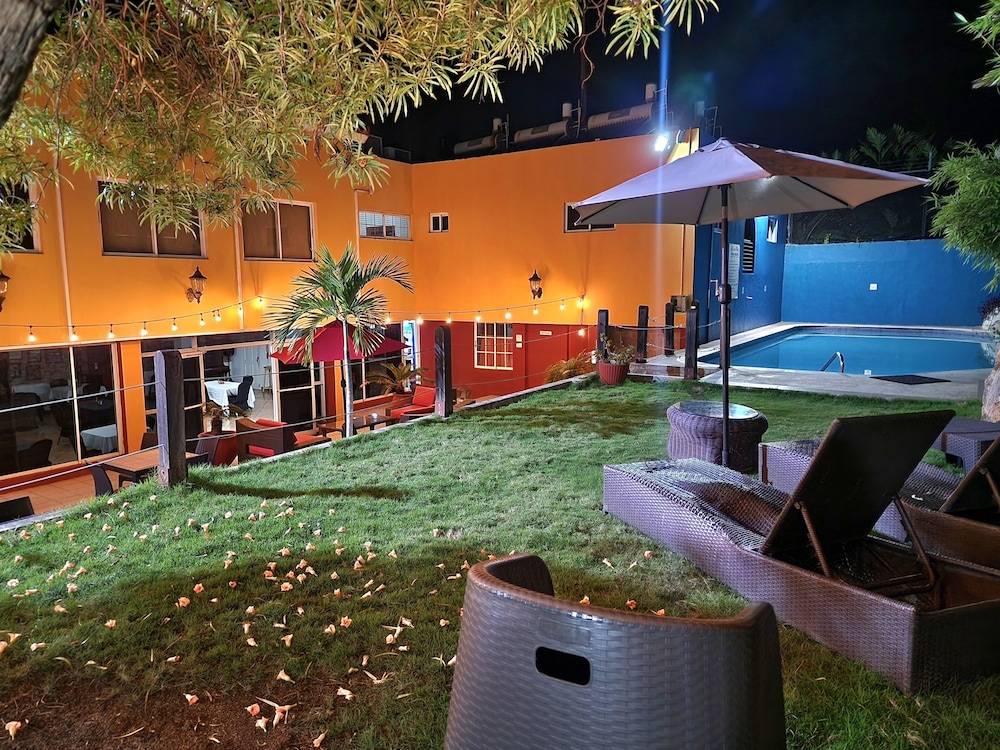 Altamont West Hotel 1