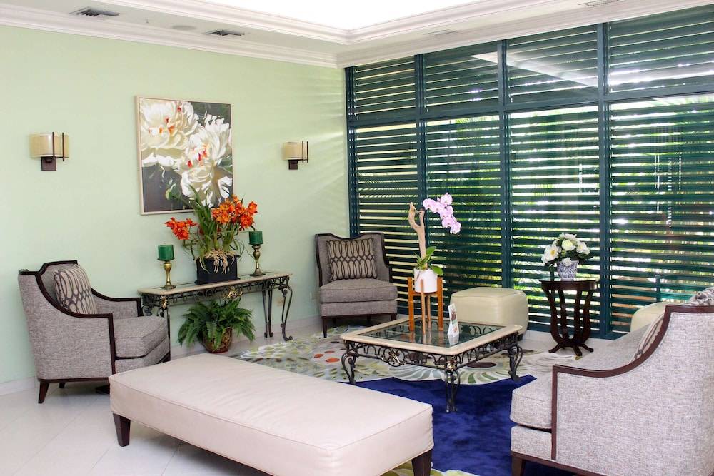 Courtleigh Hotel & Suites 2
