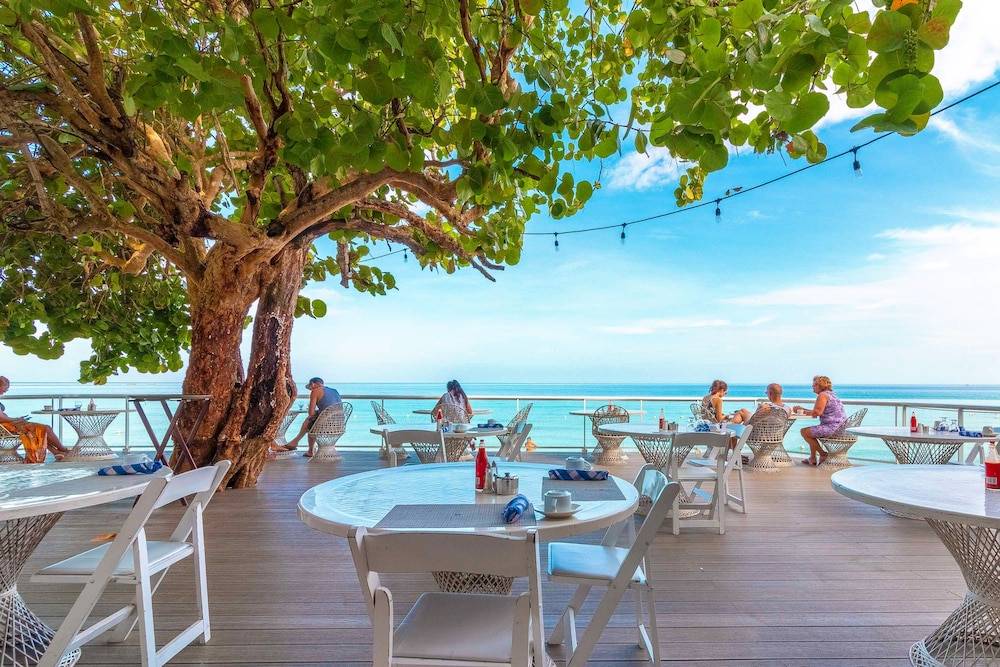 Travellers Beach Resort 1