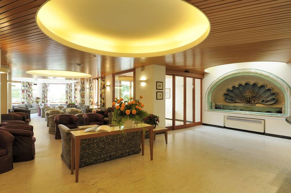 LVG Hotel Collection - Majestic 2