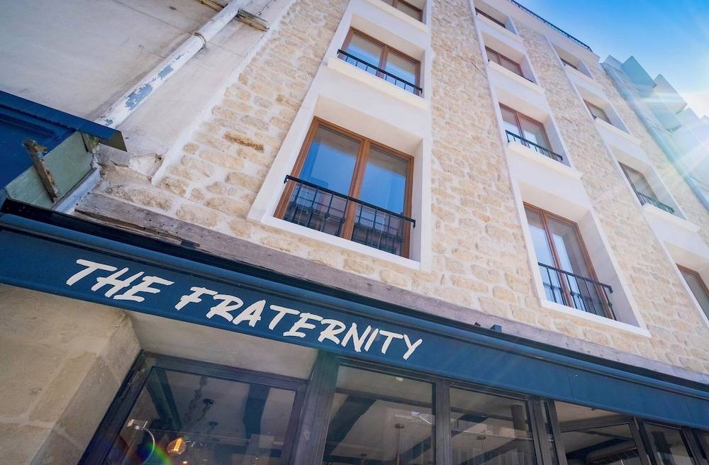 FRATERNiTY-HOTEL 1