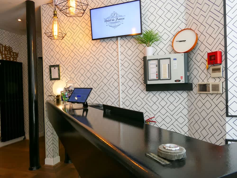 Hôtel de France Quartier Latin 2