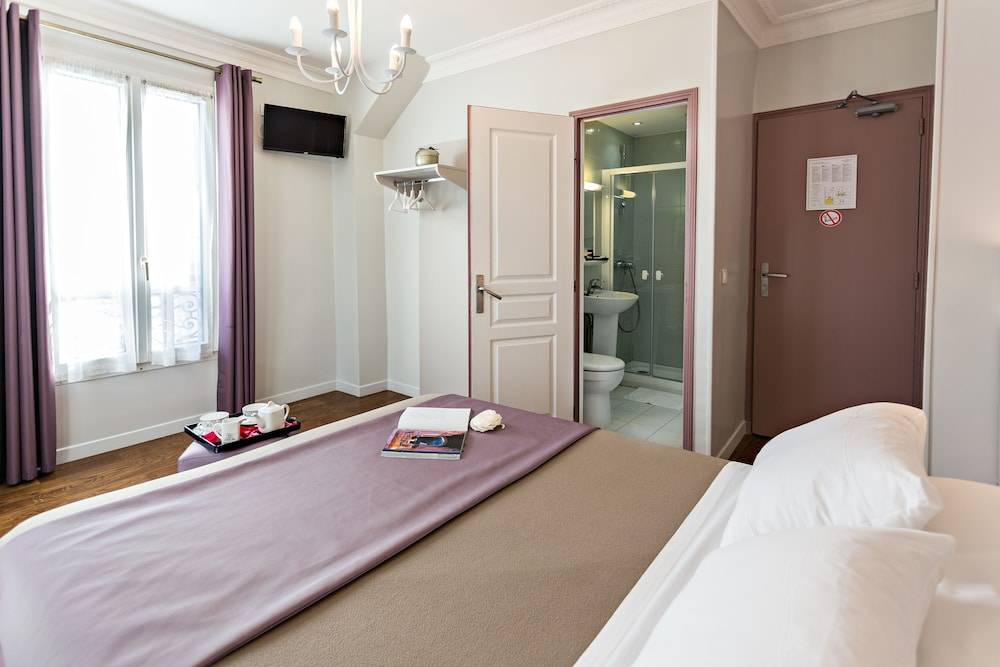 Modern Hotel 1