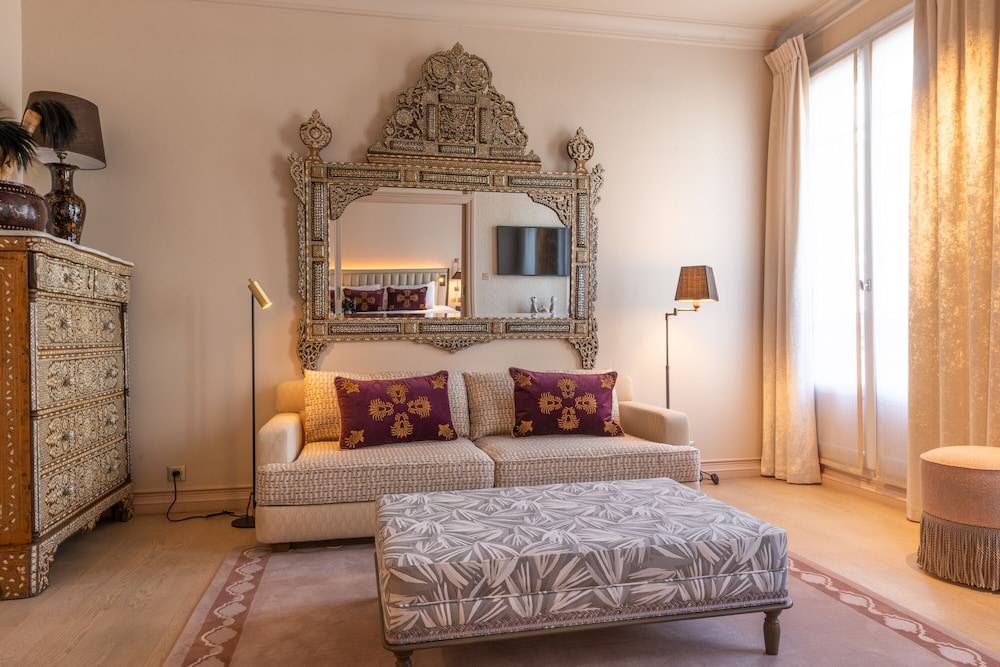 Hotel de Montesquieu 2
