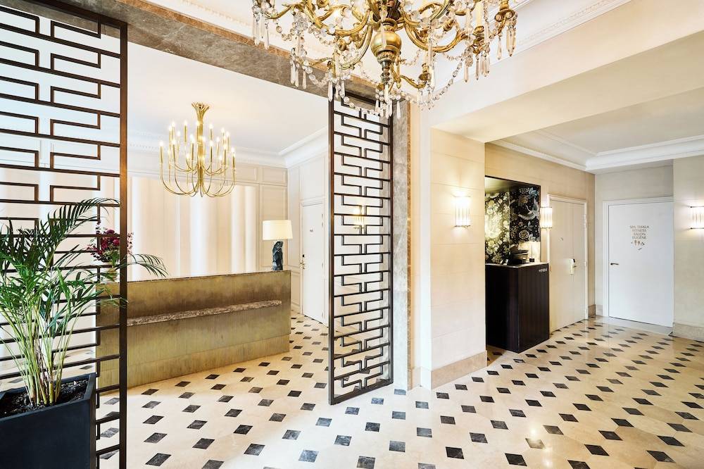 Grand Powers Hotel 1