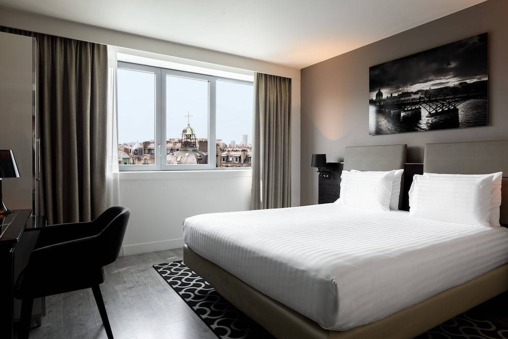 AC Hotel Paris Porte Maillot by Marriott 1