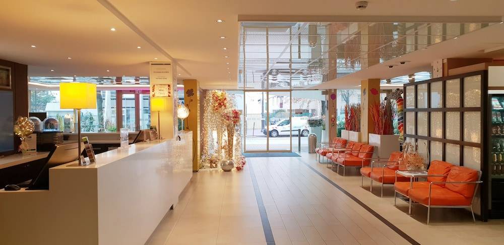 Holiday Inn Express PARIS - CANAL DE LA VILLETTE by IHG 1