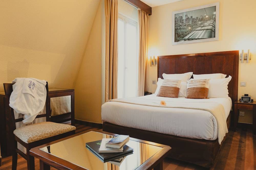 Grand Hotel Francais 1