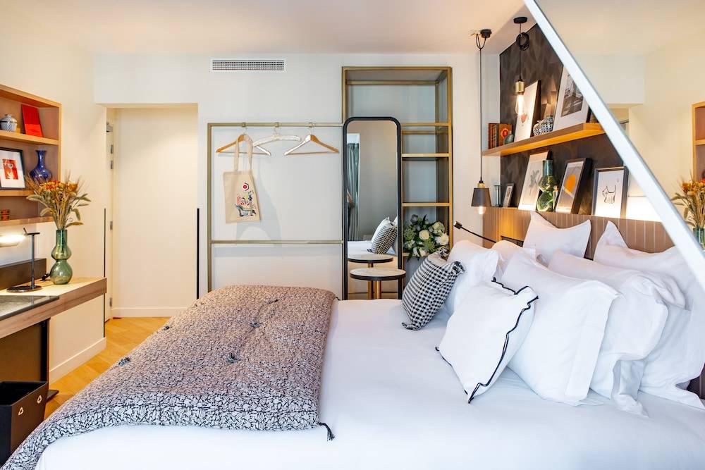 Maison Mère 1