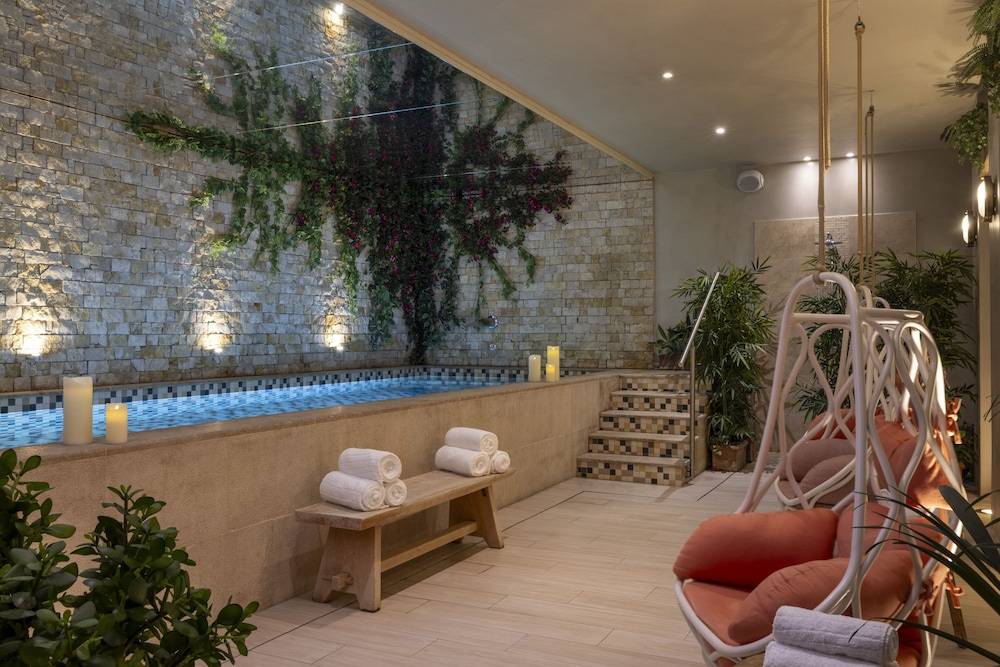 Royal Madeleine Hotel & Spa 1
