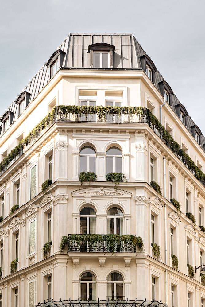 Château des Fleurs Hôtel & Spa Paris 1