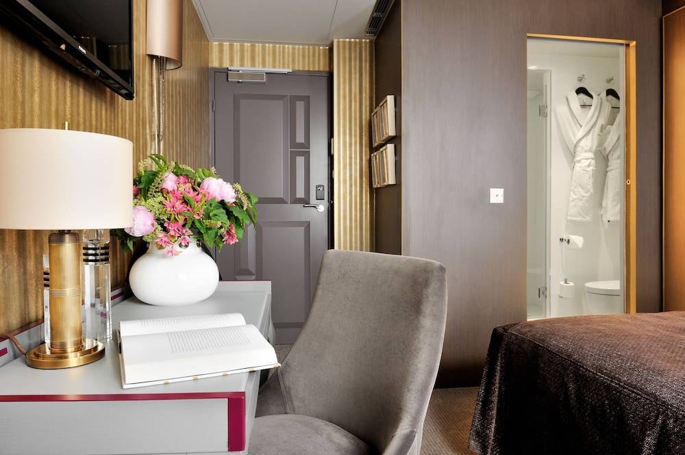 Hôtel Baume 2