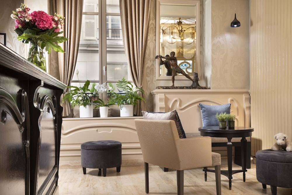 Grand Hotel des Balcons 2