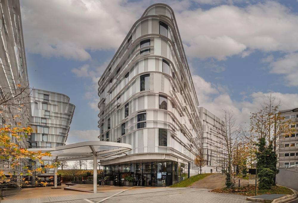 Radisson Blu CDG Airport Terminal Hotel, Paris 1