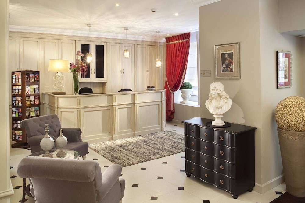 Hôtel des Comédies 2