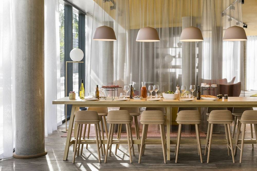 OKKO Hotels Paris Porte De Versailles 1