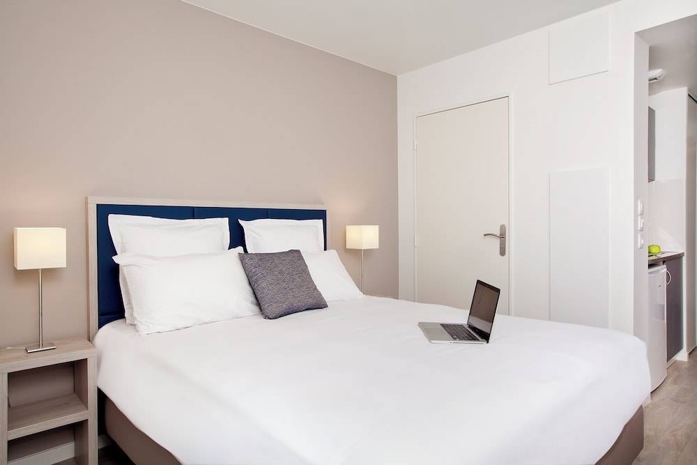 Sejours & Affaires Paris-Davout 1