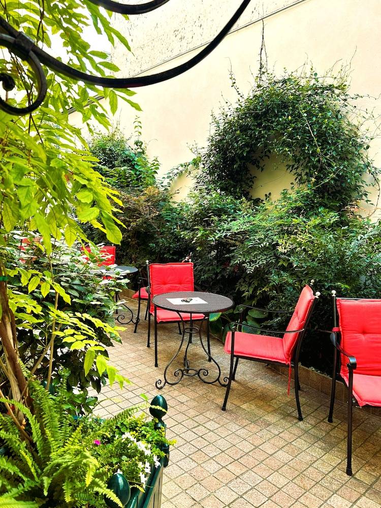 Hôtel de Varenne 1