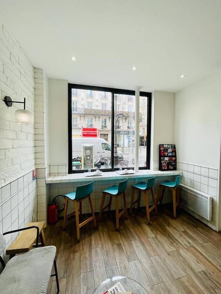 Hipotel Paris Gambetta Republique 2
