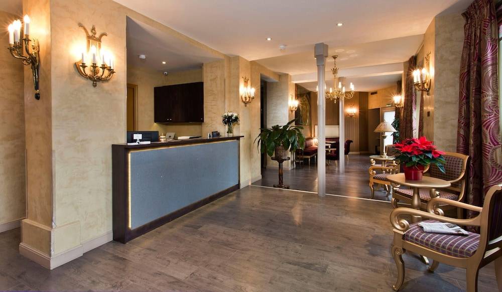 Hotel de L'Empereur by Malone 2