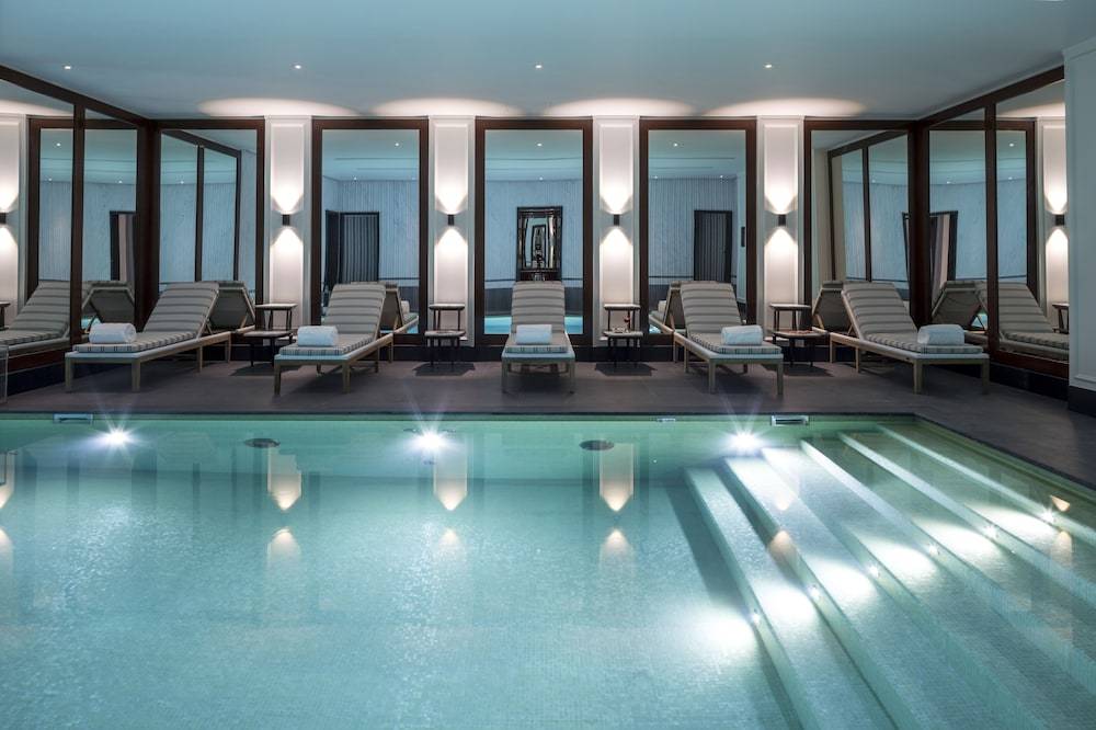 J.K. Place Paris 1