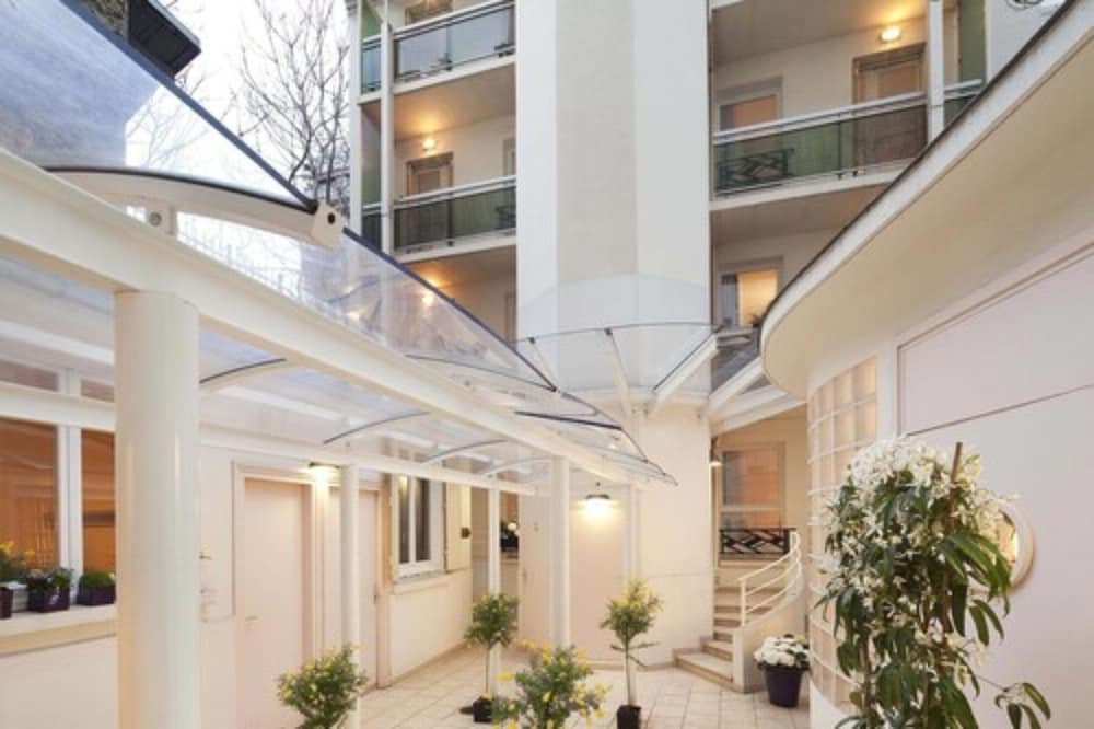 Pacific Hotel Fondary 1